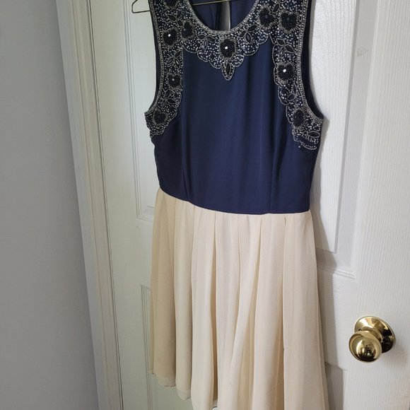 Chiffon Wedding Guest Dress, Size Small - Picture 5 of 5